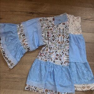 POL Patchwork Blue Floral Bell Sleeve Blouse